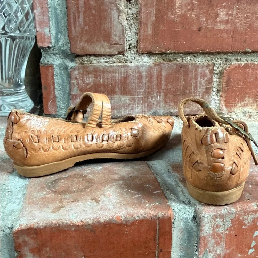 Polish Handcrafted Tan Leather kierpce folk Shoes